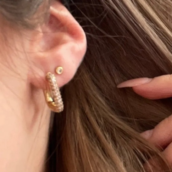 Pave CZ Crystal Oval Hoop Earrings 2023 style New Huggies Gold Plated - Picture 2 of 8